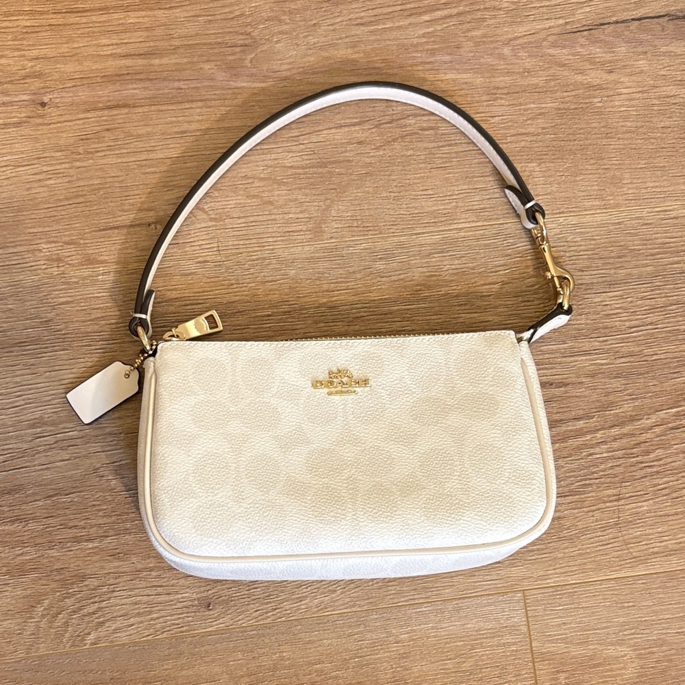Coach White Leather Shoulder Bag